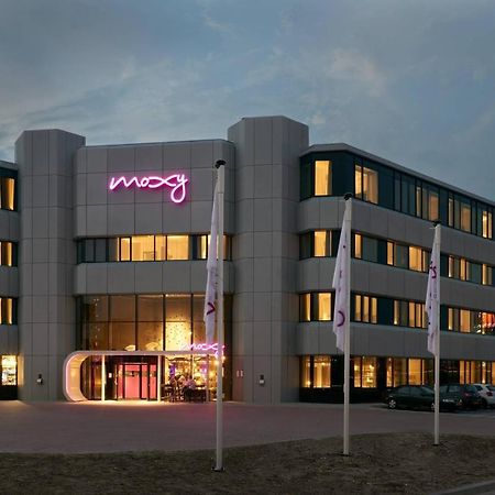 Hôtel Moxy Amsterdam Schiphol Airport à Hoofddorp Extérieur photo