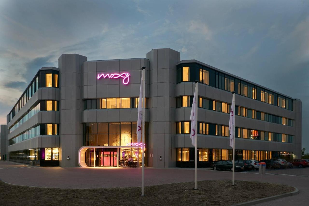 Hôtel Moxy Amsterdam Schiphol Airport à Hoofddorp Extérieur photo